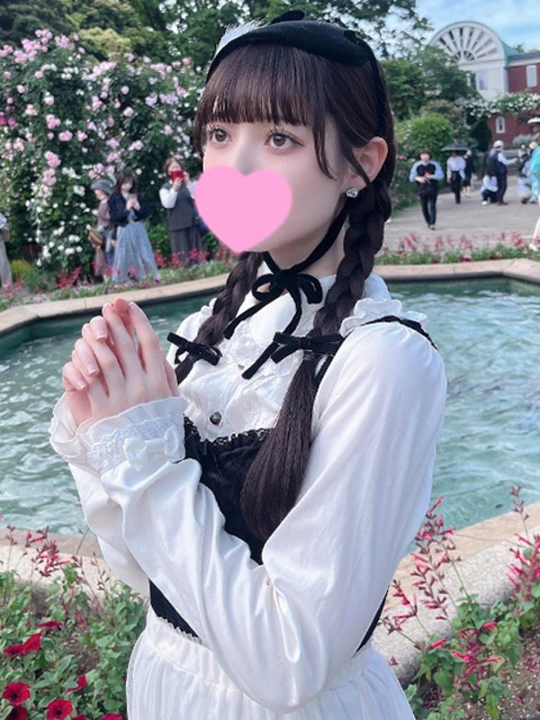 りりか  (黒髪美少女は隠れドM)