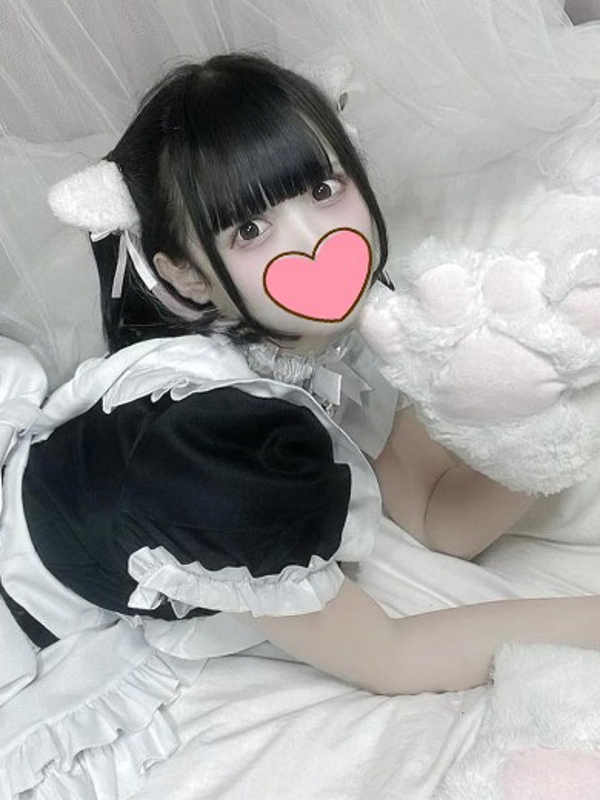 とも  (合法18歳ロリビッチ)