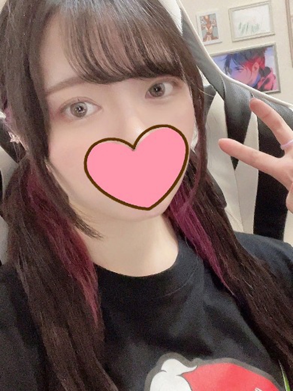 めぐみ  (ウブな18歳未経験)