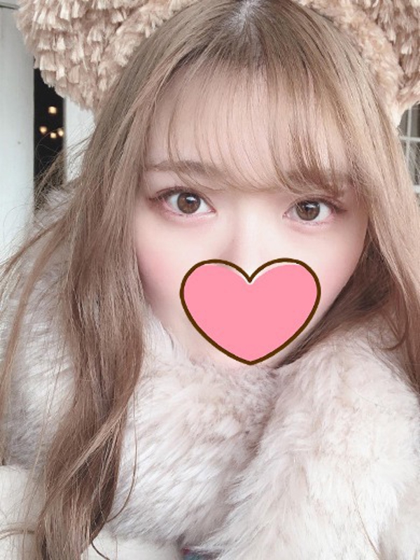 めぐみ  (ウブな18歳未経験)