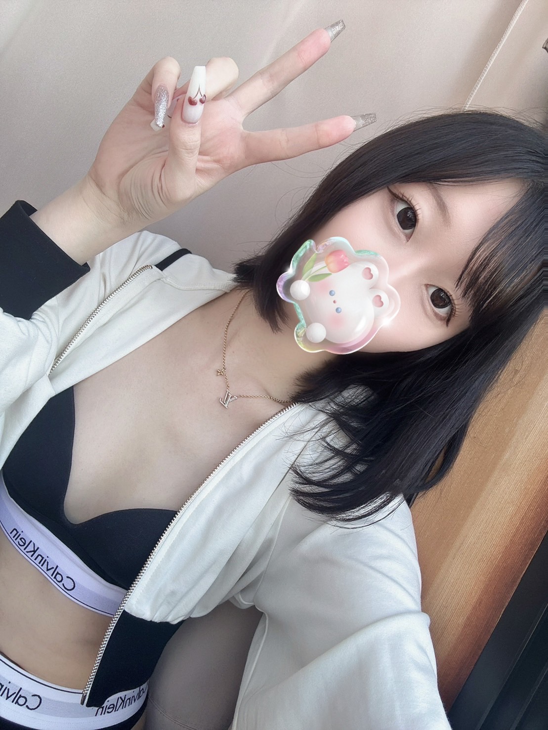 そら  (全身性感帯ドM大学生)