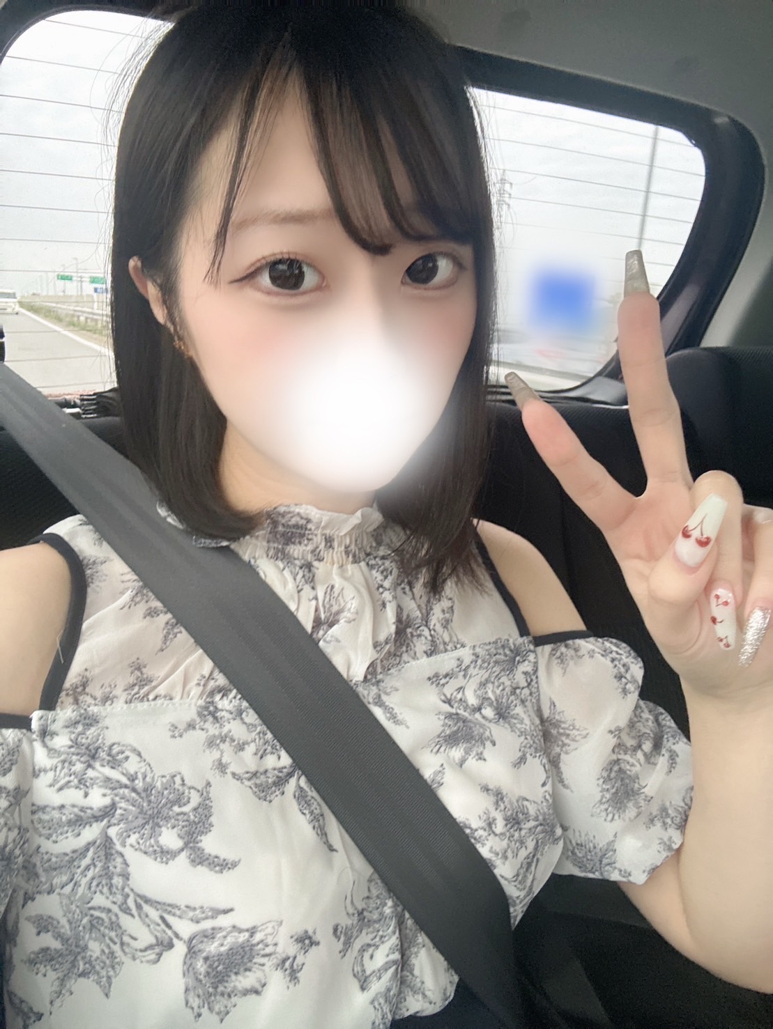 そら  (全身性感帯ドM大学生)