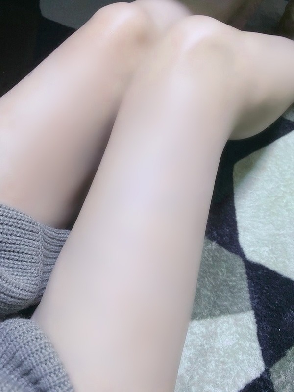 かな  (美脚☆人妻系美女)