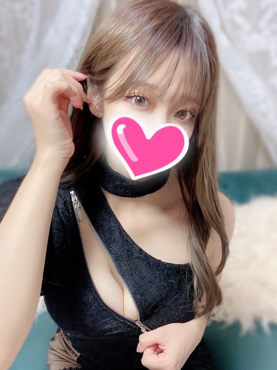 りお❤️Ｇ乳エロ全開激淫乱美少女  (🌈妖艶美爆乳美女)