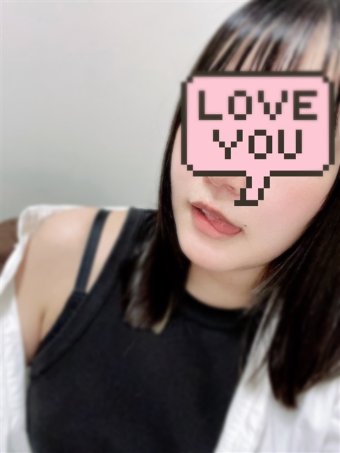 ゆな  (女子アナ系清楚OL)