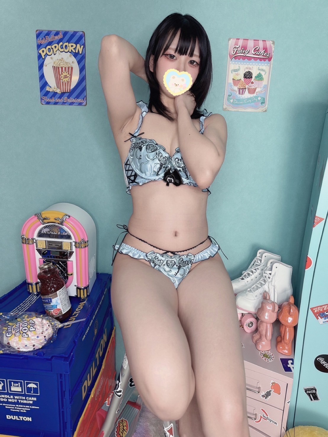あむ  (１９才ロリカワ)