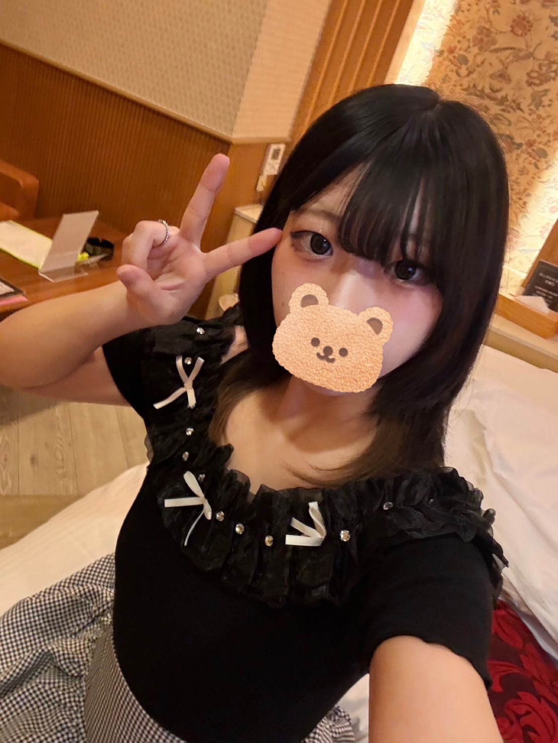 あむ  (１９才ロリカワ)