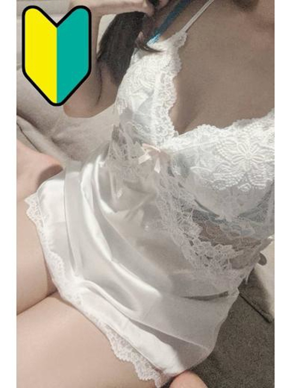 なつ  (小柄な美人さん♪)