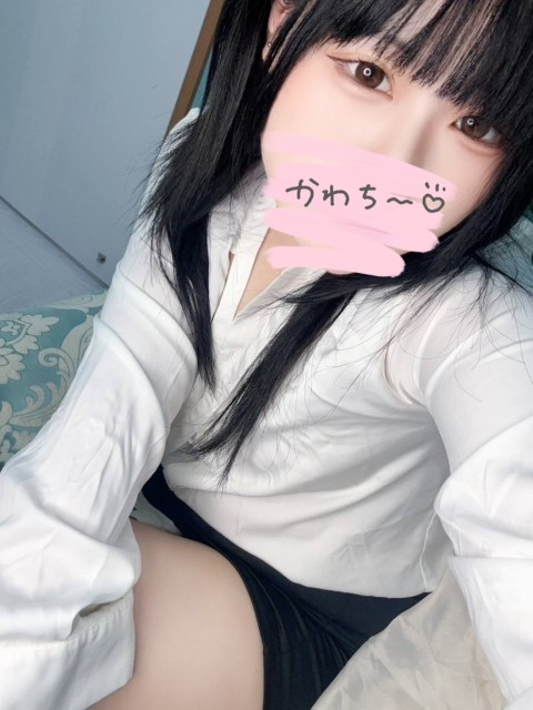 もゆな  (未経験可愛い女子大生)