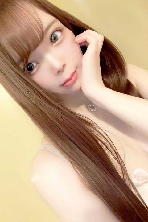 あおば  (S級の小柄可愛い美女)