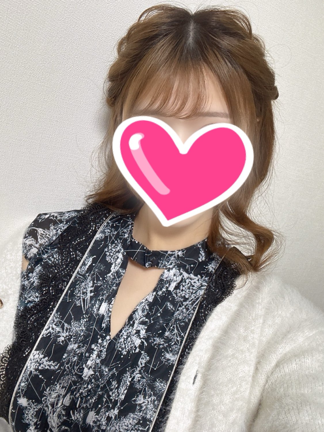 りおな💖Ｇ乳グラビアボディ激エロ美女  (🌈美爆乳エロ超濃厚)