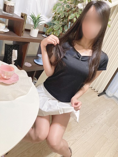 えま  (肉体美でエロご奉仕)