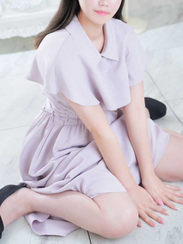 渋木 ゆい奈  (可愛い癒し系女子)