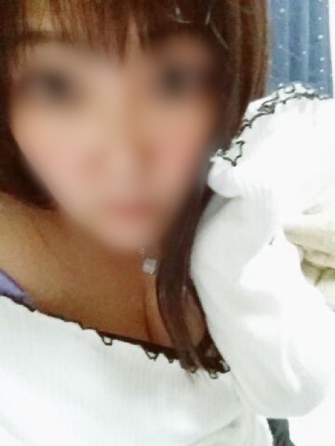 咲希  (積極的なご奉仕奥様)