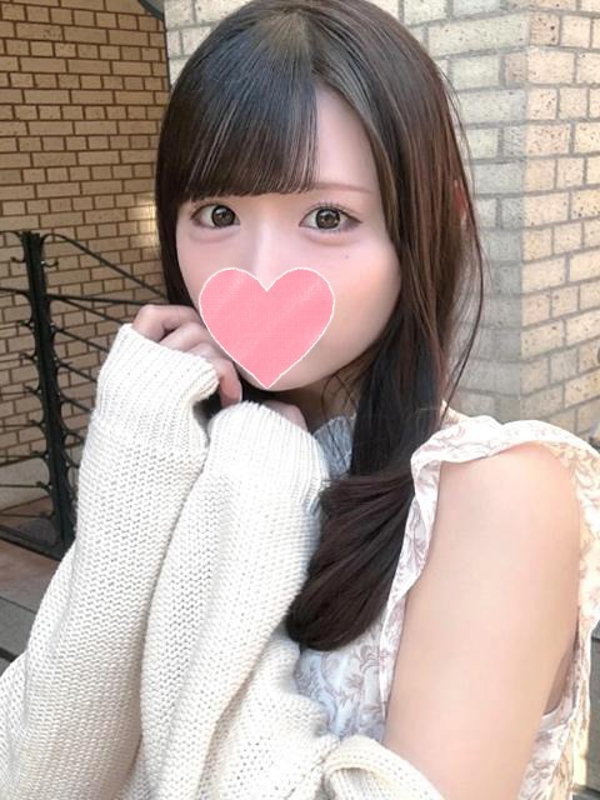 りあ  (騎乗位の潮吹き美少女)