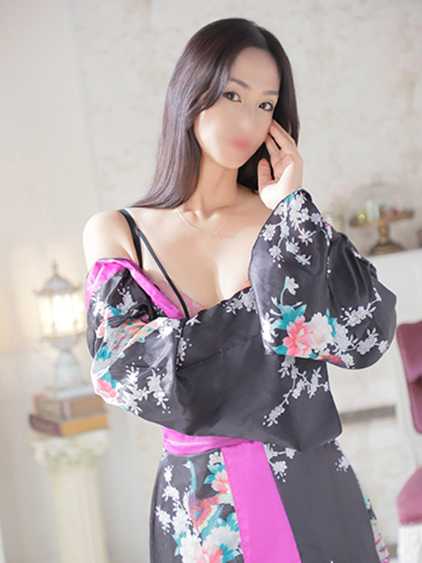 りおん  (スケベに貪欲素人美女)