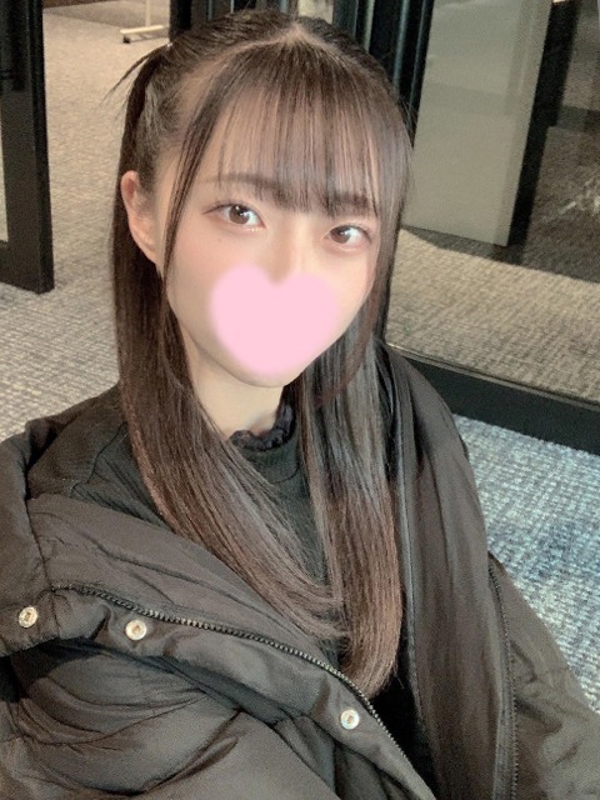 りかこ  (正常位で潮吹き18歳)