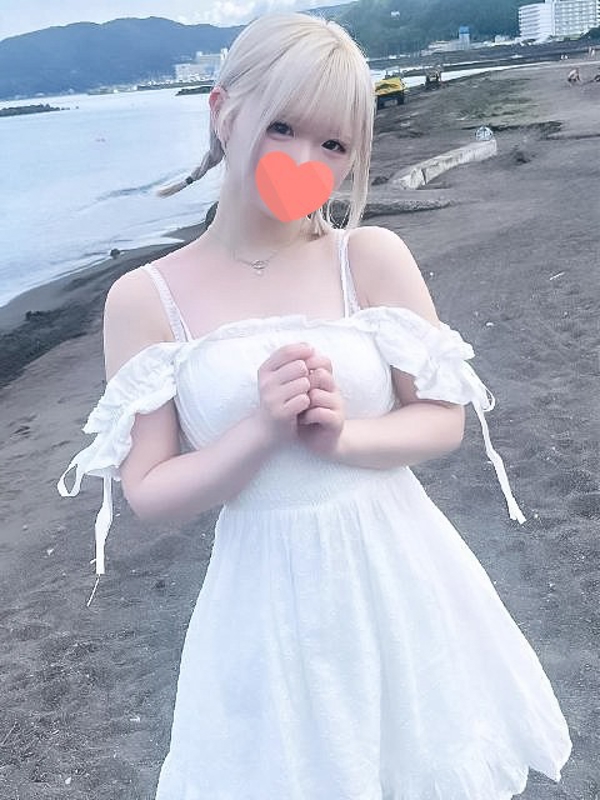 ななみ  (レズプレイ可能な変態)