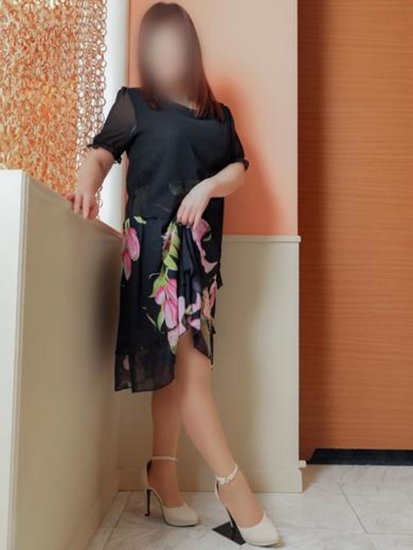 東山(甘い物とエロい物好き)  (パ〇パンで巨乳)