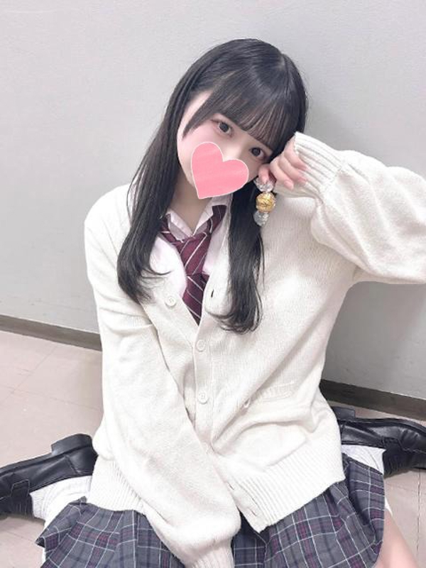 なるみ  (可愛すぎロリ巨乳素人)