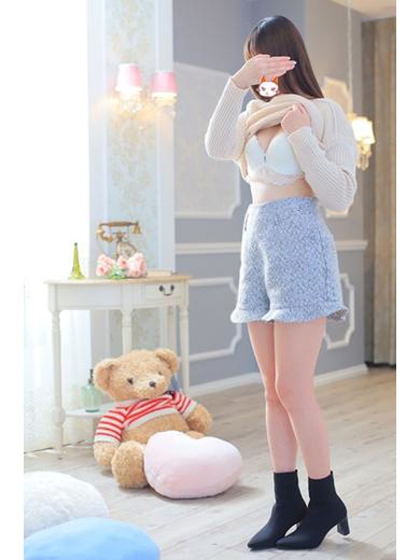 サナ【9月Model神宮店】