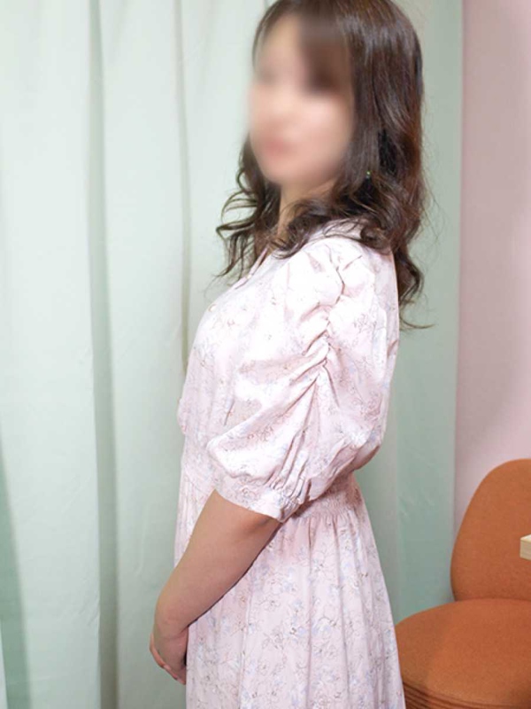 朝倉もえ  (夫しか知らない純情派)