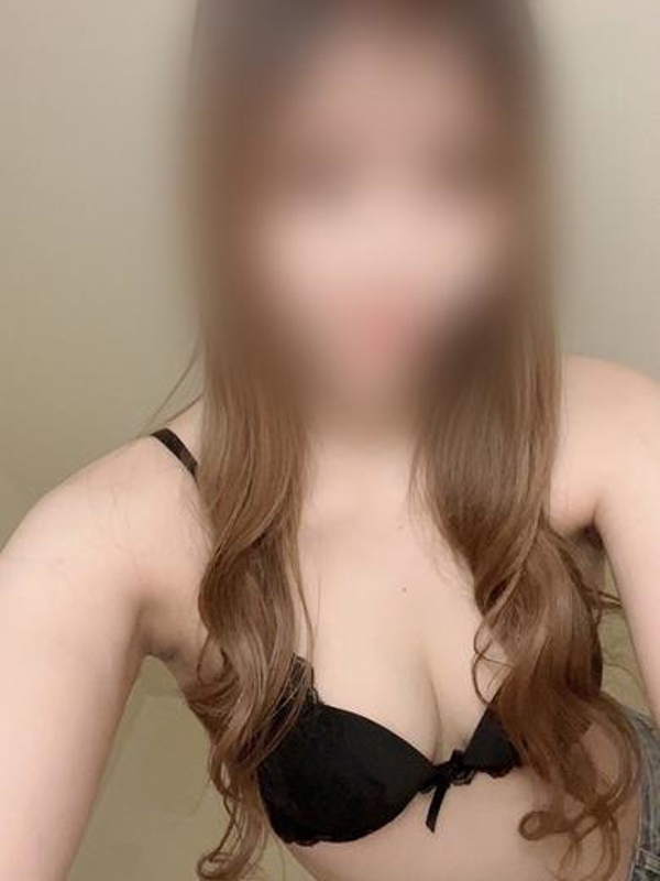 みら 癒しエロのパ〇パン美女！