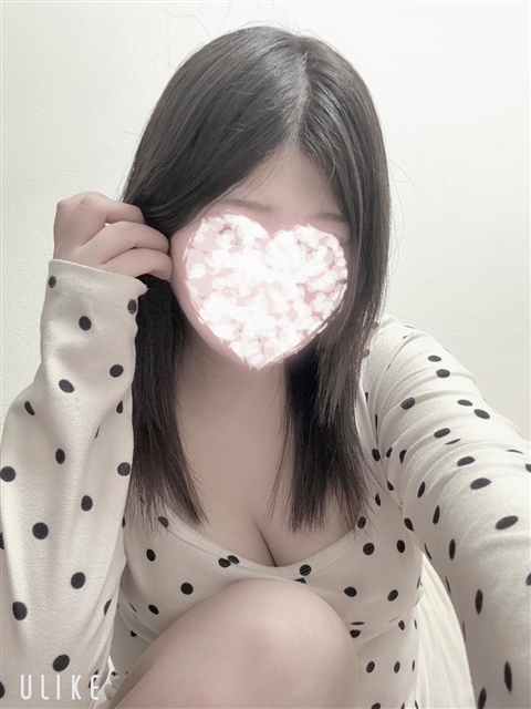 ももね  (恋人感覚桃尻清楚系)