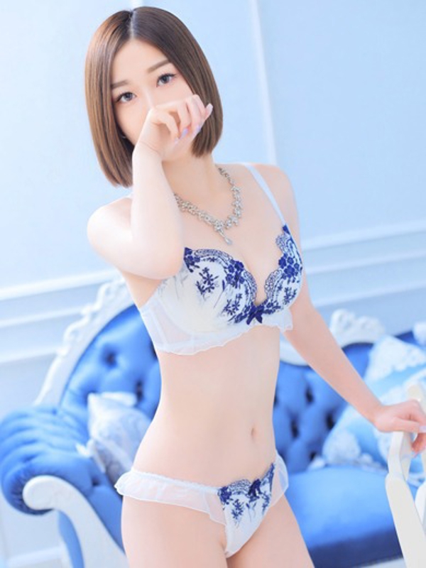 まいな  (モデルスタイル)