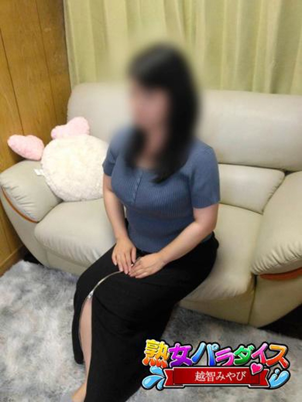越智みやび