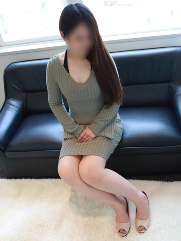 ゆの  (即清純派ｴﾛｶﾜ妻)