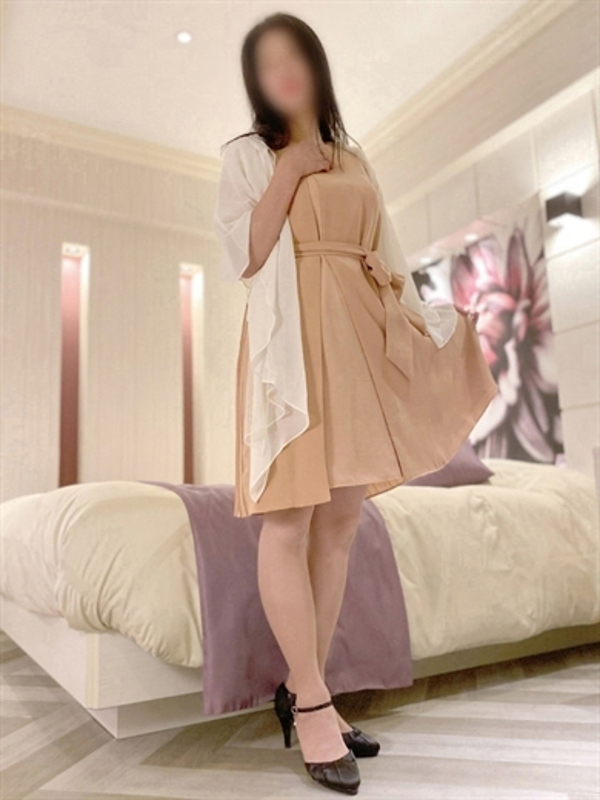 三浦(出勤2時間だけの女)  (超短時間激レア出勤)