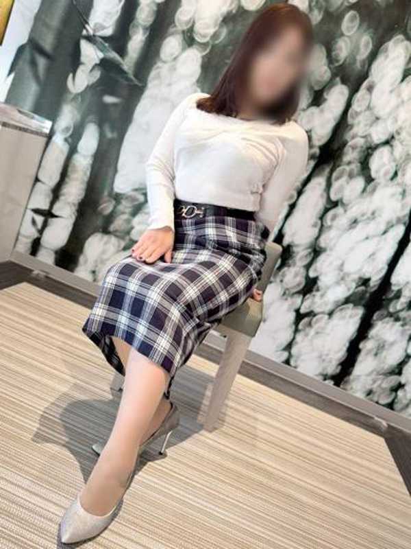 小林  (現役OL美人奥様入店！)
