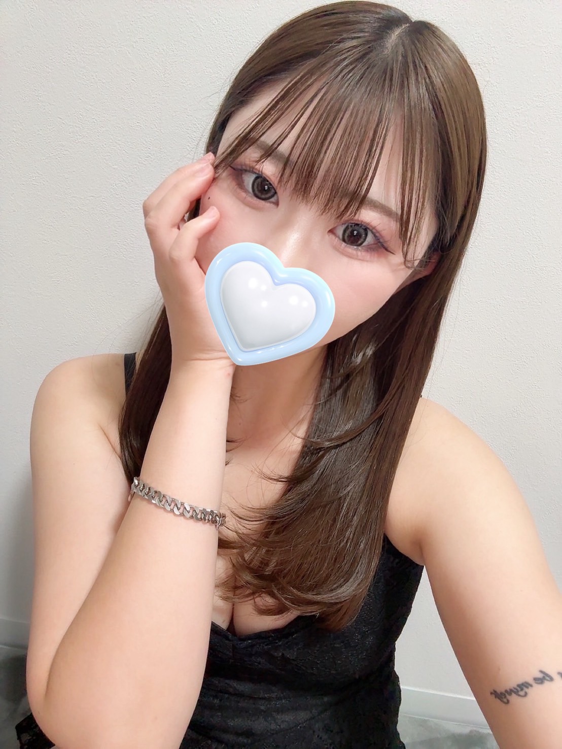 らい  (F乳★神レベル美女)