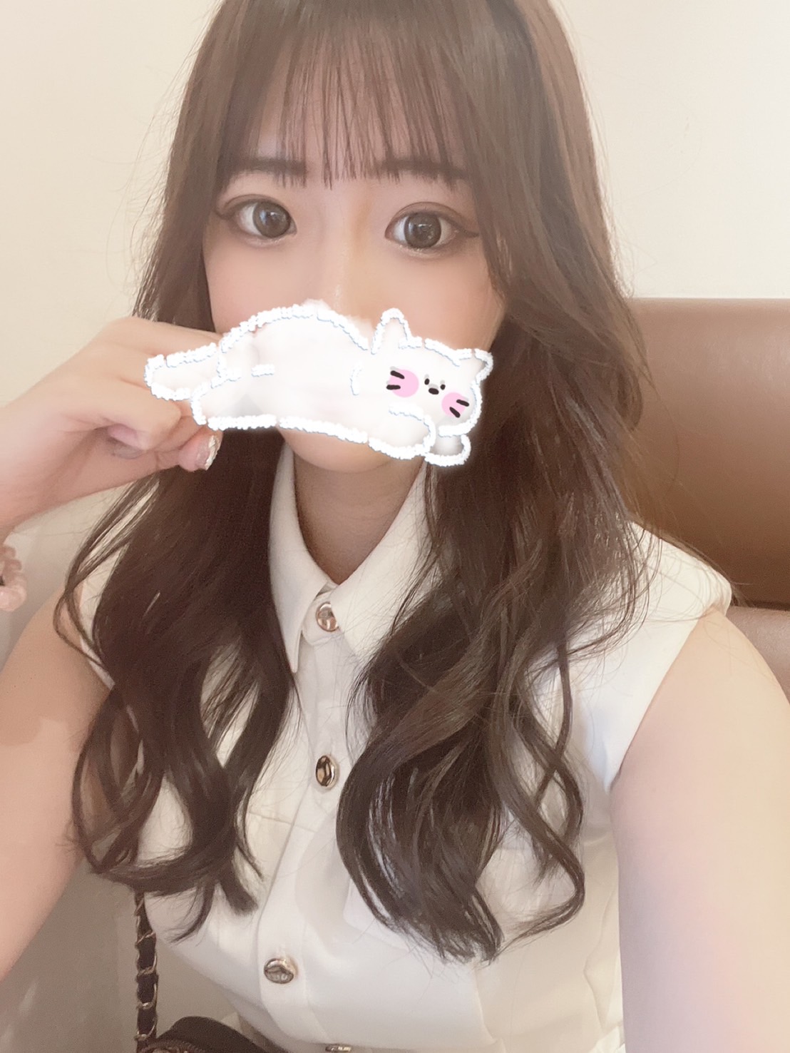 しおり  (清楚系アイドル)