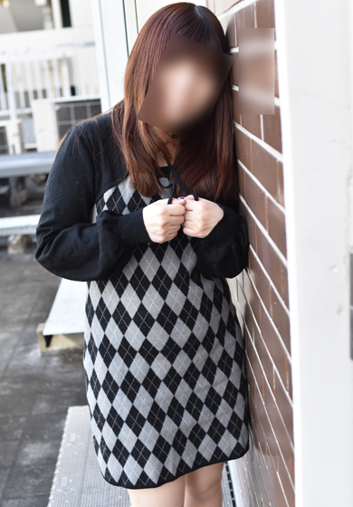 ひな  (生ダラ完全素人1号!)