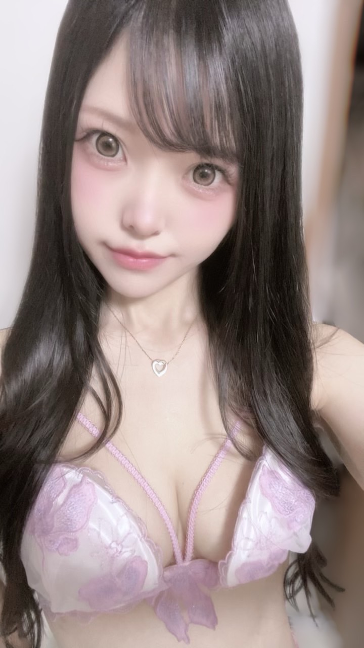 そう  (Fカップ細身美女)