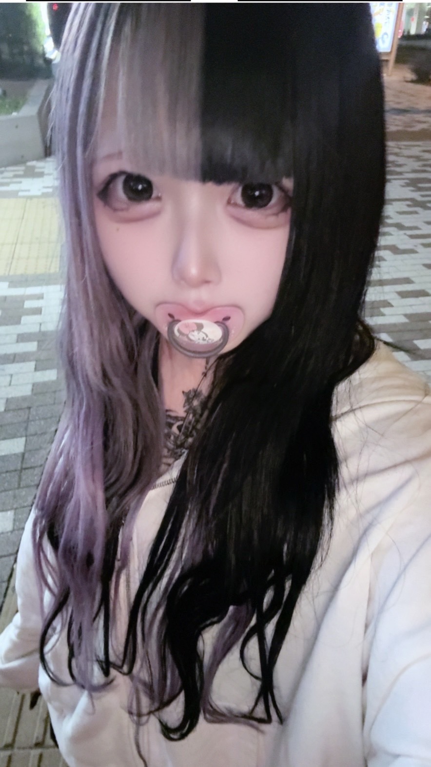 もにか  (ドM変態美少女)