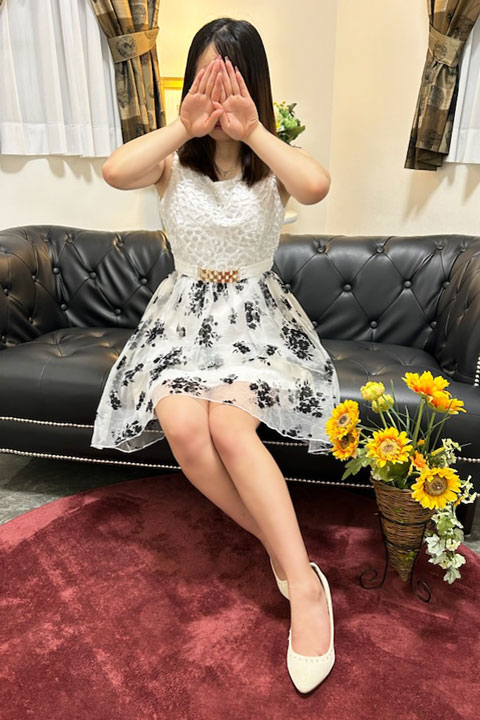 ねね  (エロ過ぎる素人系若妻)