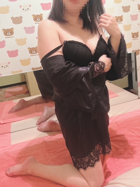 そら  (新人デビュー♥巨乳系)