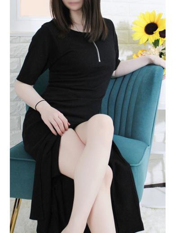 あすか  (純粋無垢な素人美人)