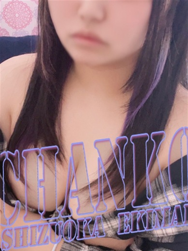 かなで  (20才清楚系可愛い系)