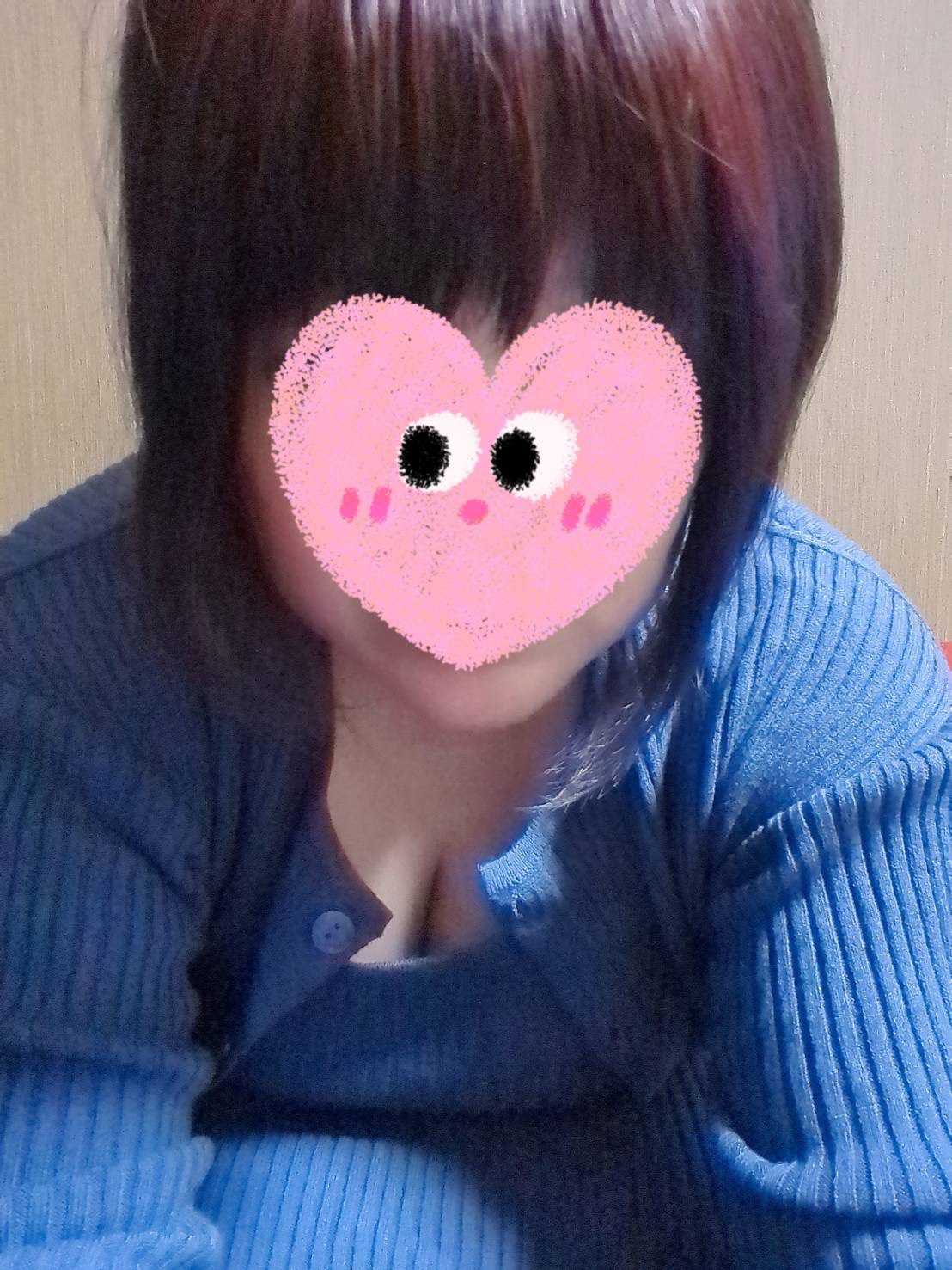 ゆりな  (激しく虐めて？♡)