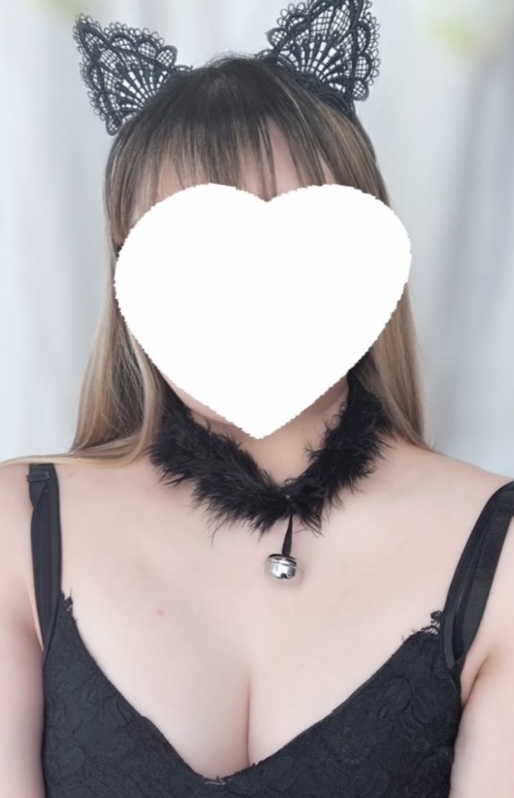 もも  (温もり求めラブ娘開門)