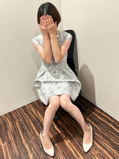 ねねか  (潮吹き素人系美女娘♪)