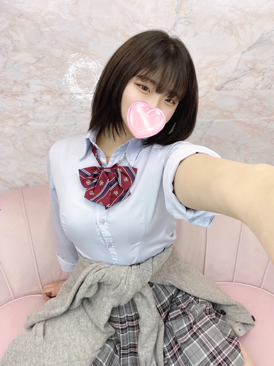 ゆらん  (スレンダーD乳美少女)