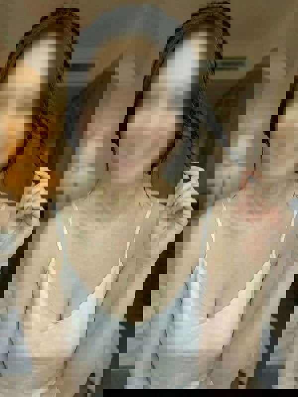 ふたば  (巨乳スレンダー美人)