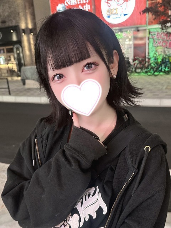 あすみ  (生が大好き撮影OK娘)