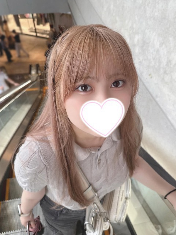 あいり  (Hカップ美少女)