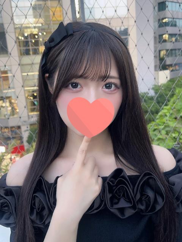 めいな  (初めての騎乗位えっち)